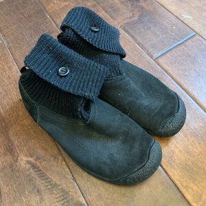 Keen knit boots